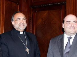 Apoyo arzobispal a un 'Centro del Peregrino' en el martillo de Santa Ana