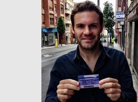 Juan mata, abonado 10.000 del Oviedo