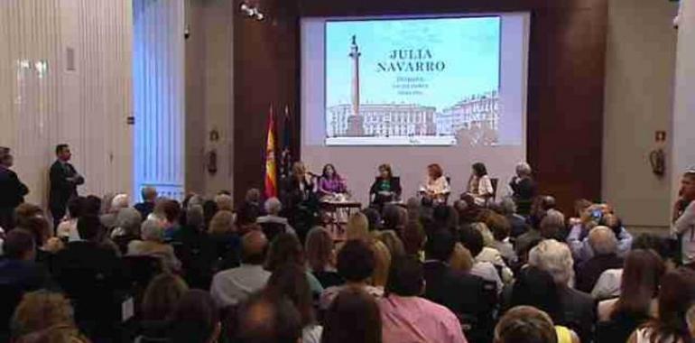 Julia Navarro presenta en España su libro más ambicioso:Dispara, yo ya estoy muerto