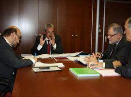 El Principado trabaja para frenar la “incomprensible” decisión de Tenneco de cerrar en Gijón
