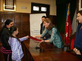 Bienestar Social entrega las llaves de seis viviendas vacantes en Nava y Bimenes