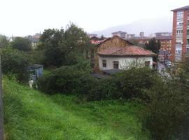 Piden actuación municipal sobre peligros derivados de viviendas en ruinas en La Tenderina