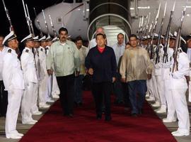 Chávez, de regreso en Venezuela, declara 'campeona sentimental' a la Vinotinto