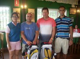 Roberto García y Luis Miguel Rendueles, ganadores del Decathlon Lugones, en Villaviciosa