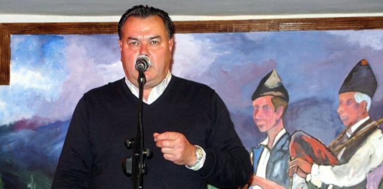 El regresu triunfal de Jorge Tuya al escenariu de la tonada