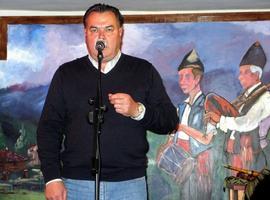El regresu triunfal de Jorge Tuya al escenariu de la tonada