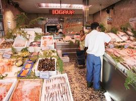 Las ventas del comercio minorista asturiano siguen cayendo más que la media española