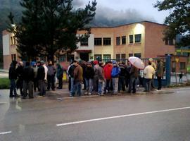 Los trabajadores de Felguera Melt marchan hacia la negociación