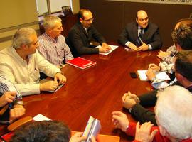 Caunedo se alinea con los sindicatos de Hunosa para conseguir un plan de diversificación