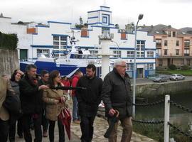 Los daños causados por el temporal en Puerto de Vega se repararán como emergencia