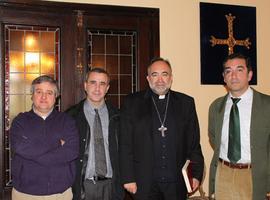 El arzobispo apoya a los trabajadores de Trubia despedidos, cuya situación "clama al cielo"