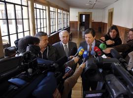 Javier Fernández celebra "la buena noticia" que anula el despido de 216 trabajadores de Tenneco