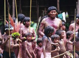 Yanomanis: El “dalái lama de la selva” visita EE.UU