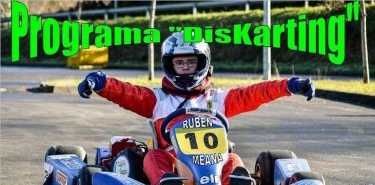 Karting para niños con síndrome de Down en el Salón del Automóvil de Competiciòn de Avilés