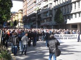 Seguimiento total y ánimo alto en el segundo día de huelga en HUNOSA