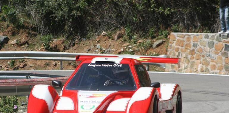 Triplete de Javi Villa en Estepona