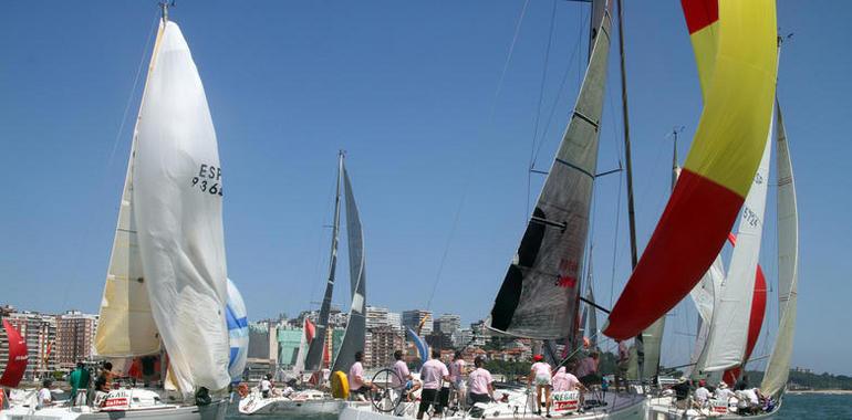 La regata El Gaitero disputa el sábado un bastón de 15 millas ante la playa de San Lorenzo