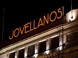 La gerente del Teatro Jovellanos presenta 'Hiloconductor' para 'Arte en la Calle'