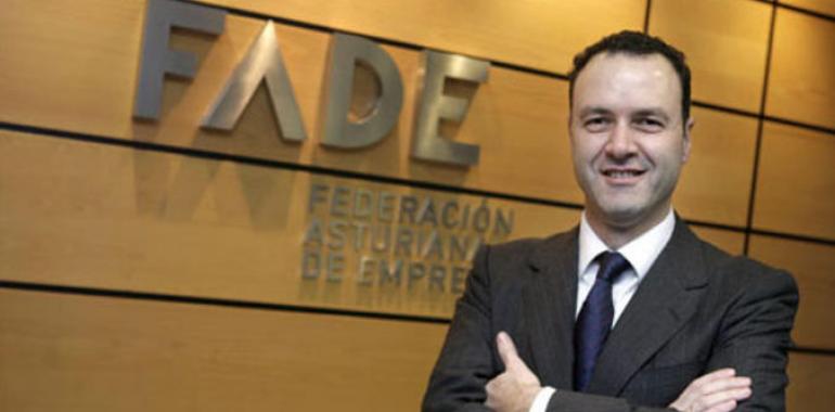 El secretario general de FADE presenta la nueva web de CEAM