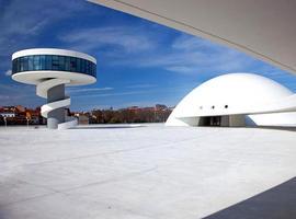 El documental 'Edificio España' y su director, el jueves en Centro Niemeyer