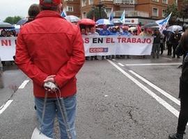 Pino acusa a CEOE y al FMI de querer trabajadores "de usar y tirar"