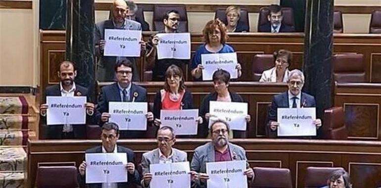 Los diputados asturianos, salvo Llamazares, votan 