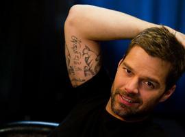 Ricky Martin camudó los pronomes en Rabat pa canta-y a un amor masculín