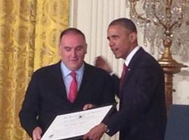 Obama reconoce la aportación del asturiano José Andrés a los EE.UU.