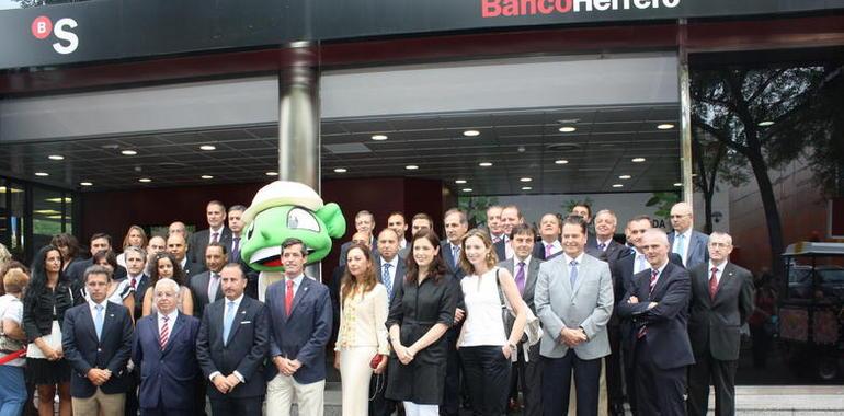 Lleno ferial en el Día del Banco Herrero en la FIDMA