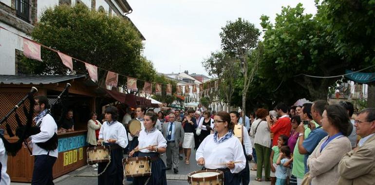 El Intercéltico homenajea en Tapia a la banda de música La Filarmónica