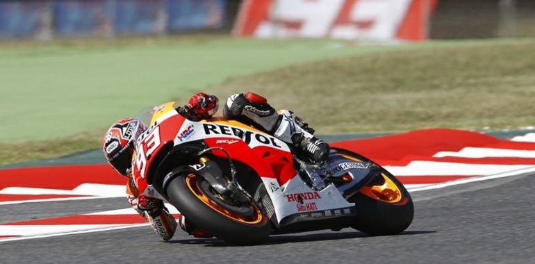 Márquez gana en el GP Silverstone su undécima carrera del año superando a Lorenzo