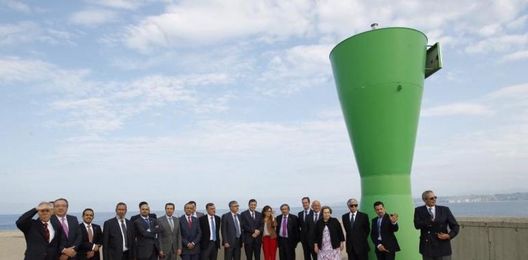 Los embajadores de la Liga de los Países Árabes en las instalaciones portuarias de El musel