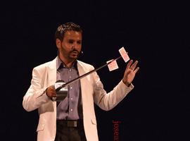 José Armas 'ilusionará' el Teatro Jovellanos de Gijón en los premios anuales de #AJE