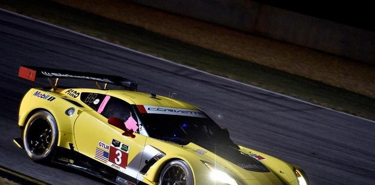 Antonio García logra una luchada y merecida nueva victoria en las 24 horas de Daytona