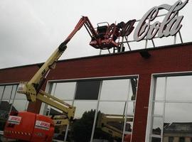 Tania González denuncia en Bruselas el desmantelamiento de la fábrica de Coca-Cola Colloto