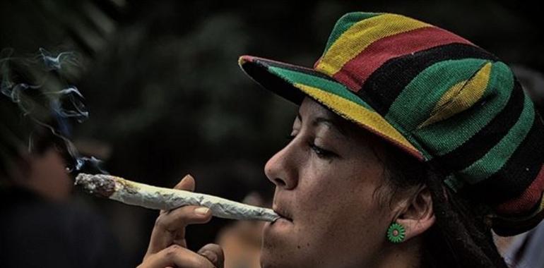 Ún de cada trés nuevos consumidores de cannabis son menores