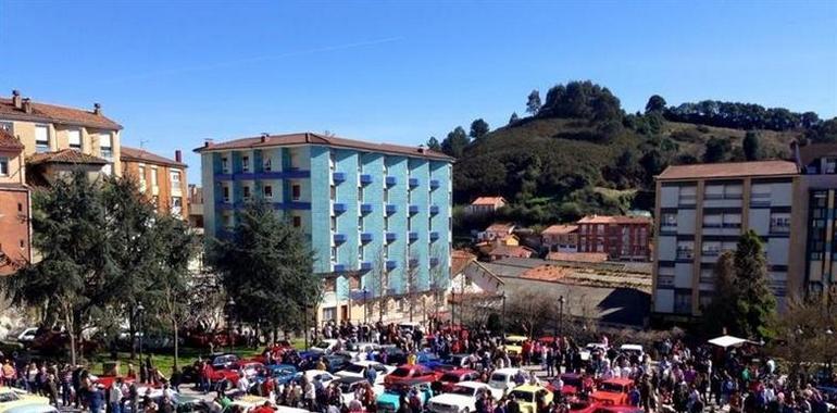 Los coches clásicos toman Candás