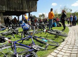 Gijón celebra en 'verde' el Día Mundial de la Bicicleta