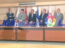 La bandera del Real Oviedo ya ondea en LaLiga