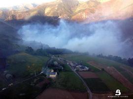 Incendio forestal en El Combo, en Cangas, anticipa peligro en la 'seca'