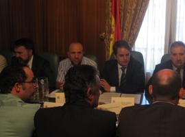 "La lupa se pone sobre Aragón; hemos de ser capaces de repetir el éxito de MotorLand"