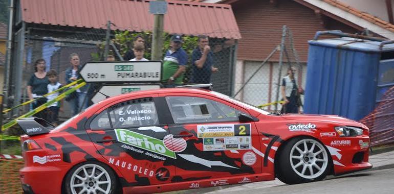 La rotura del turbo deja a Óscar Palacio sin victoria en Carbayín