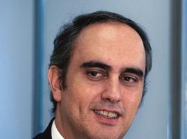El presidente de Grupo ALSA y Raimon Martínez Fraile (+), Distintivos 'Matilde torres