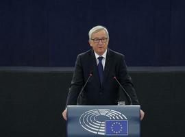 Juncker encamienta a "tolos estaos" a participar na acoyida de 120.000 refuxaos
