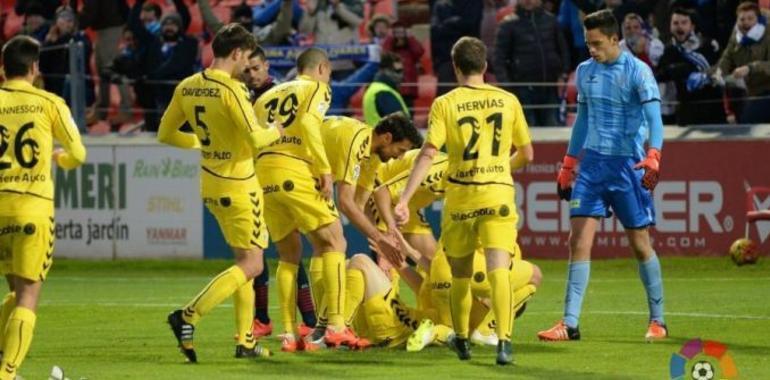 El Real Oviedo va tercero tras imponerse al Huesca con un gol de Susaeta
