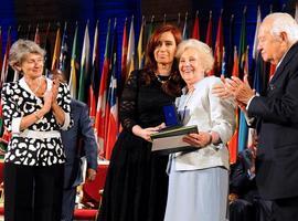 "Nuestras Abuelas son la superación de un momento trágico y doloroso que vivimos en Argentina"