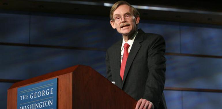 Zoellick dice que “se acabó el tiempo de salir del paso” y "todos debemos ser responsables"