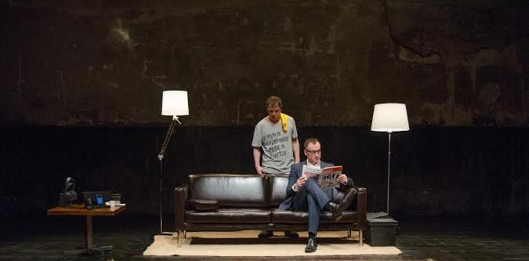 El teatro Off Niemeyer regresa con ‘Ayuda’