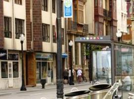 Emulsa inicia una campaña informativa sobre recogida de cartón comercial en Gijón