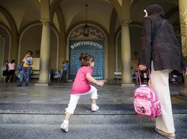 Los niños extranjeros tardan como mínimo seis años en adquirir la lengua de la escuela